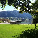 Apartmán Lena Haus Kmb Seeappartement Am Ossiacher Mit Direktem Seezugang Und Hallenbad *