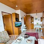 Apartmán Lena Haus Kmb Seeappartement Am Ossiacher Mit Direktem Seezugang Und Hallenbad