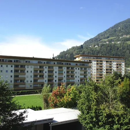 Lena Haus Kmb Seeappartement Am Ossiacher Mit Direktem Seezugang Und Hallenbad Apartamento *