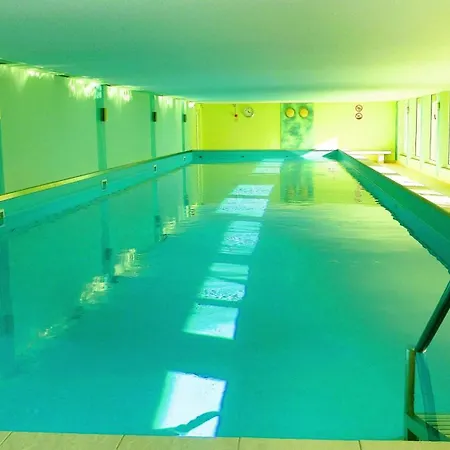 Lena Haus Kmb Seeappartement Am Ossiacher Mit Direktem Seezugang Und Hallenbad Tschoran