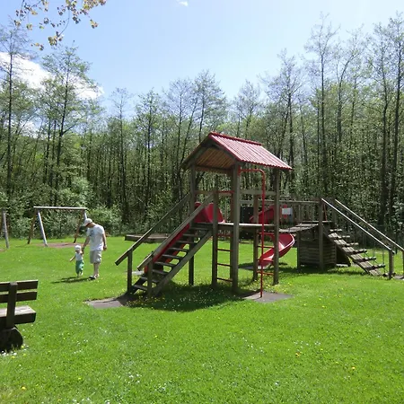 Lena Haus Kmb Seeappartement Am Ossiacher Mit Direktem Seezugang Und Hallenbad Apartamento *